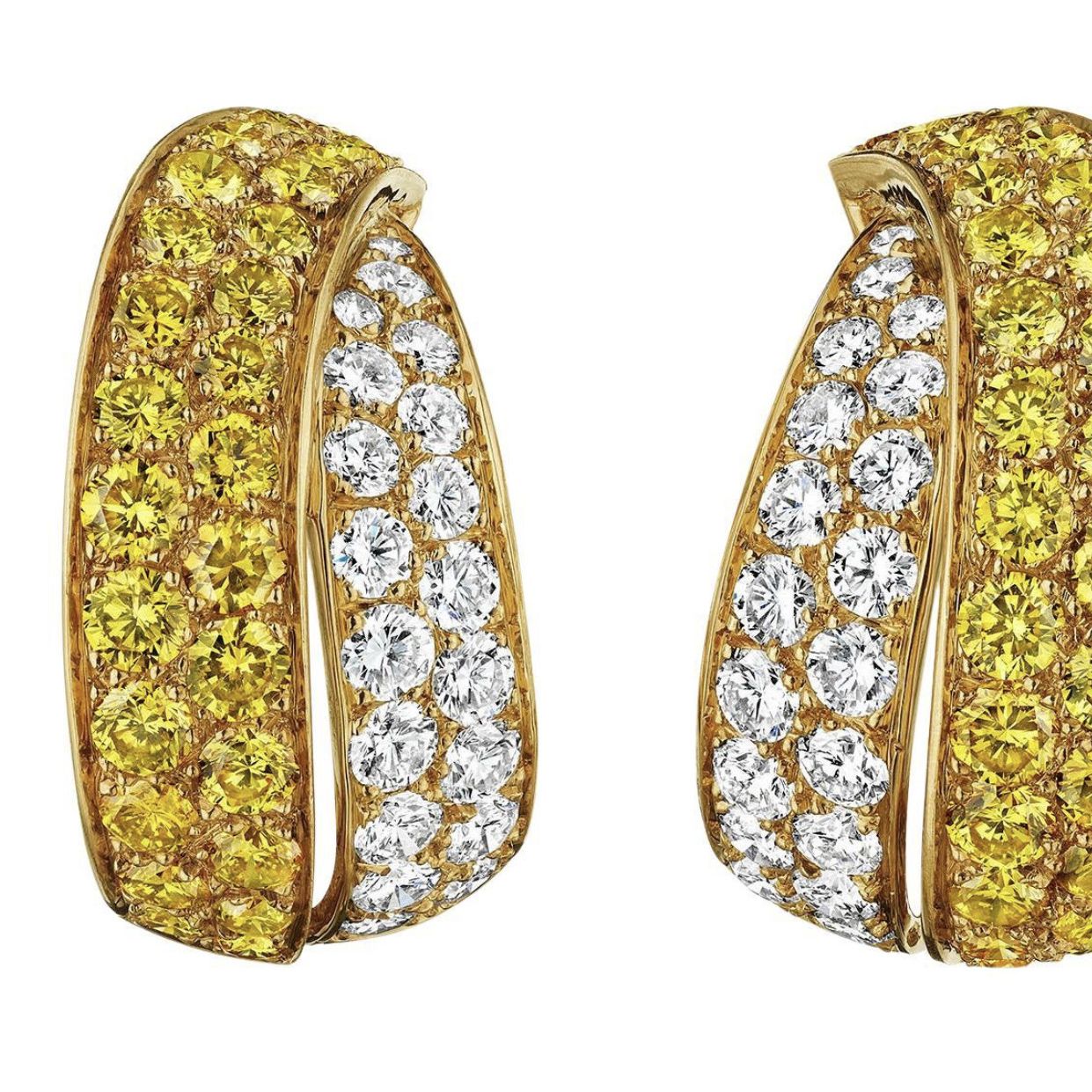 Van Cleef & Arpels par Ren&eacute;e Puissant, boucles d'oreilles en or jaune et diamants