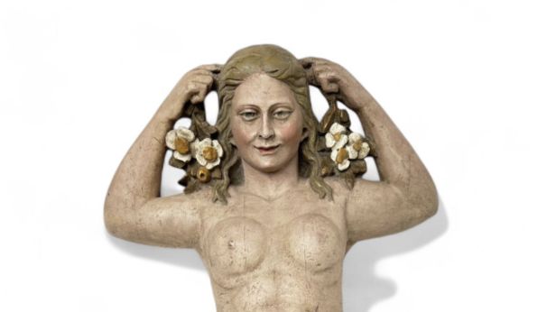 Sirène en résine, repolychromé et redoré. Probablement une figure de proue.  Epoque XIXème