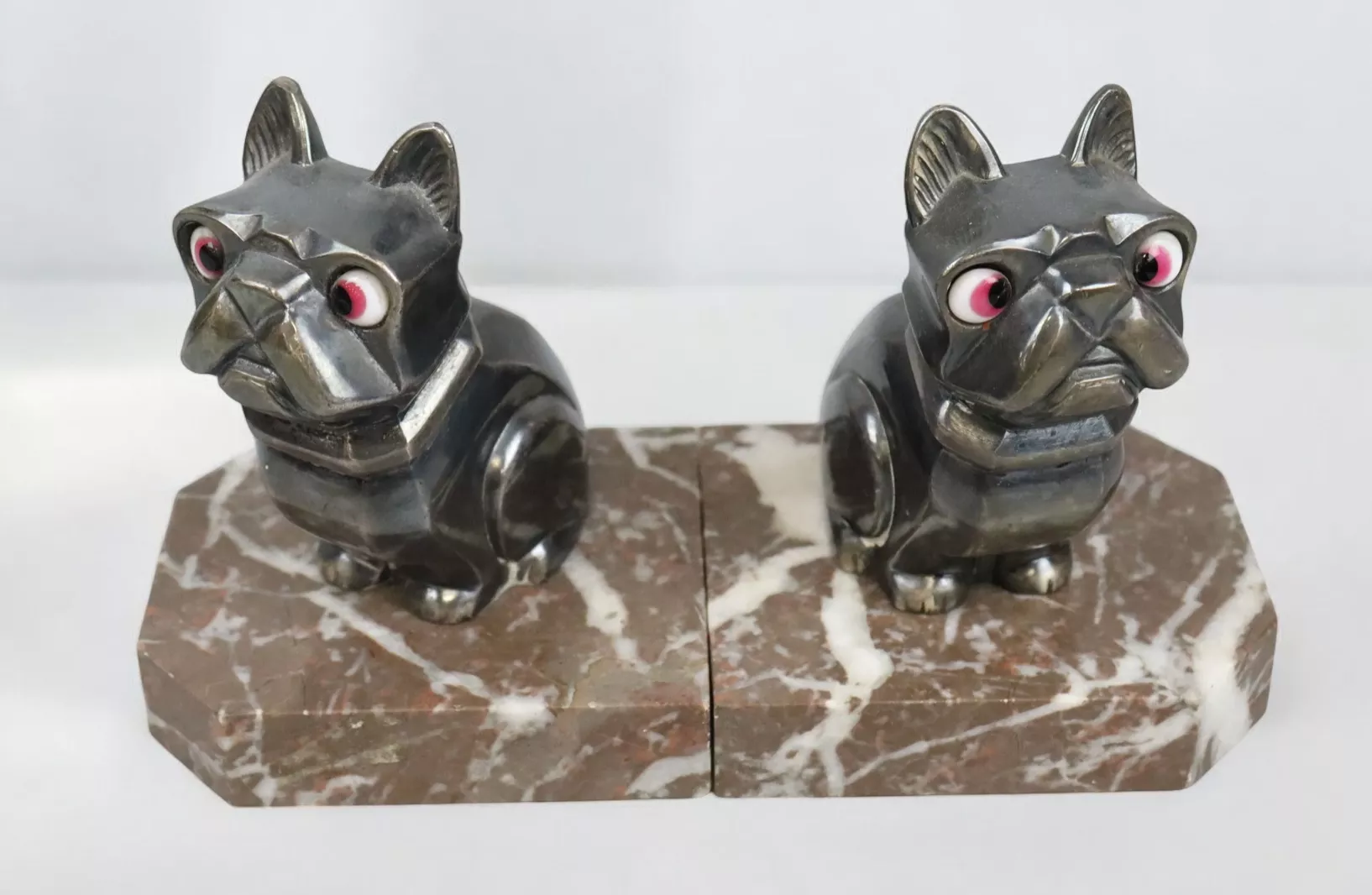 Hippolyte Moreau, paire de chiens en bronze
