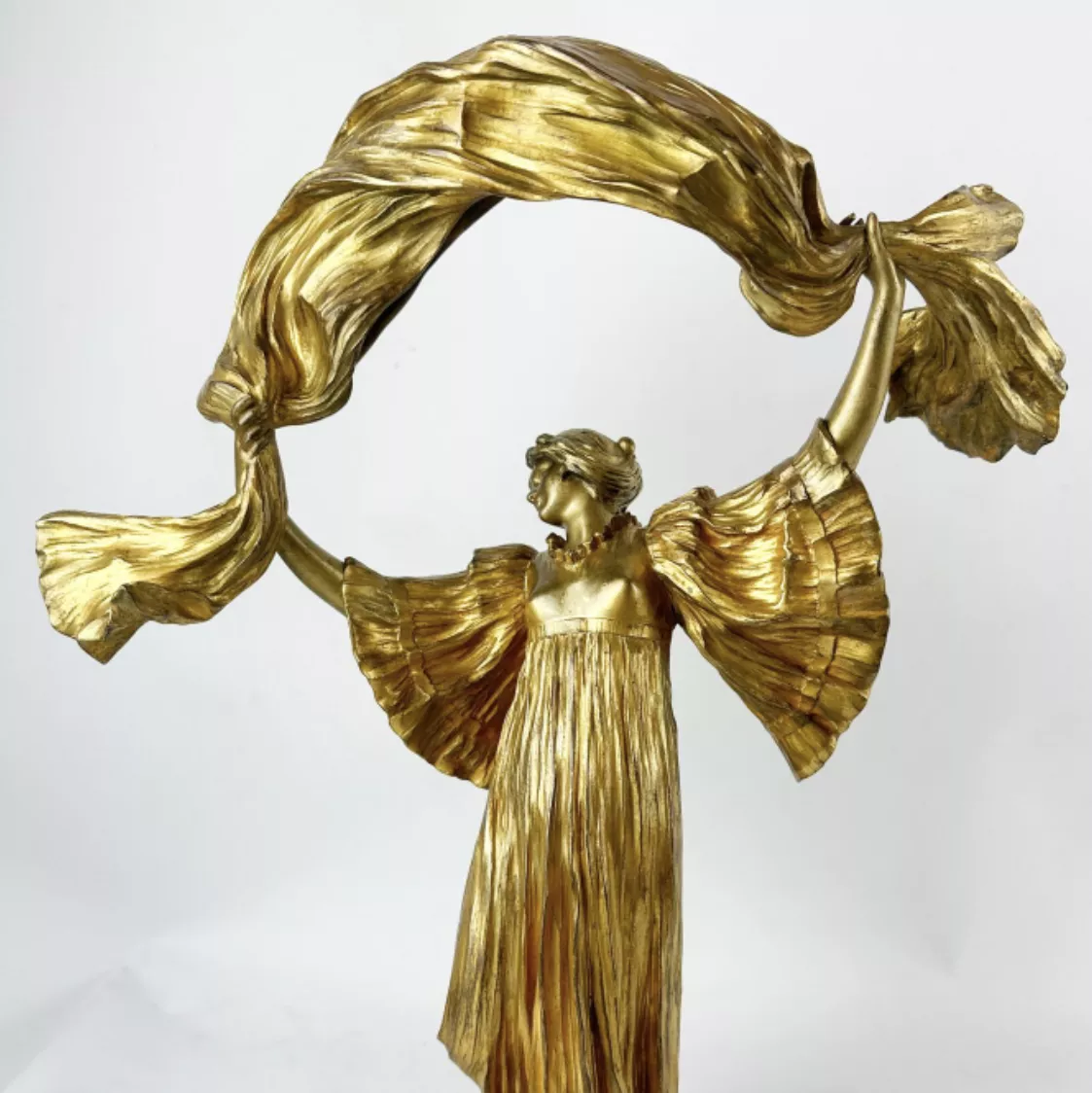 Agathon L&eacute;onard, danseuse &agrave; l'&eacute;charpe, bronze