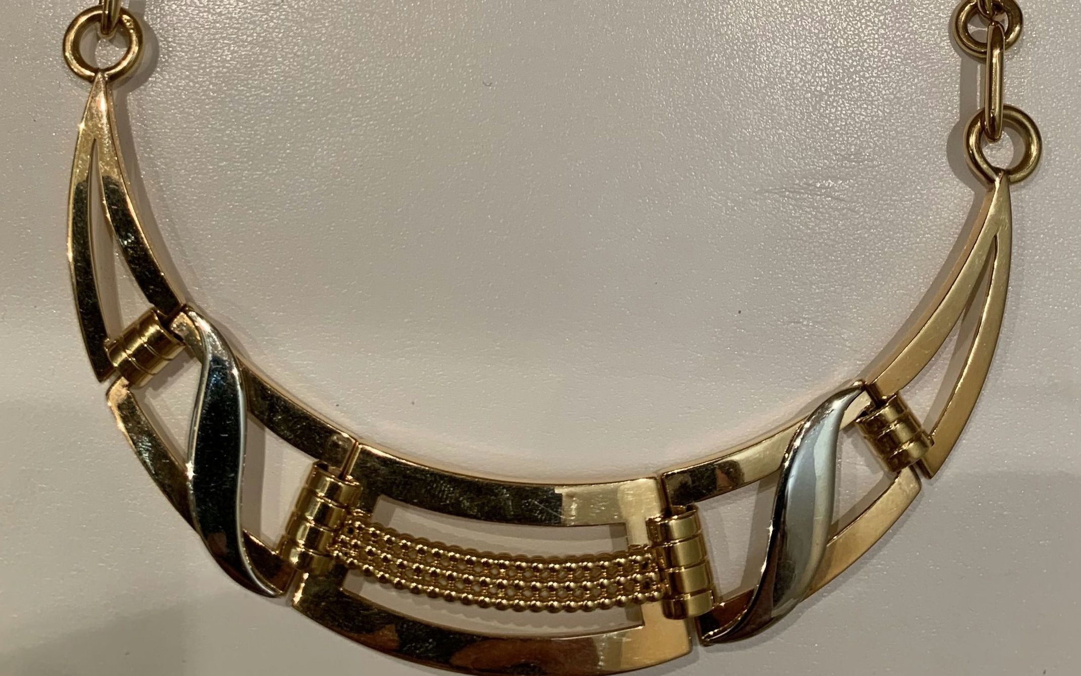 Collier Després