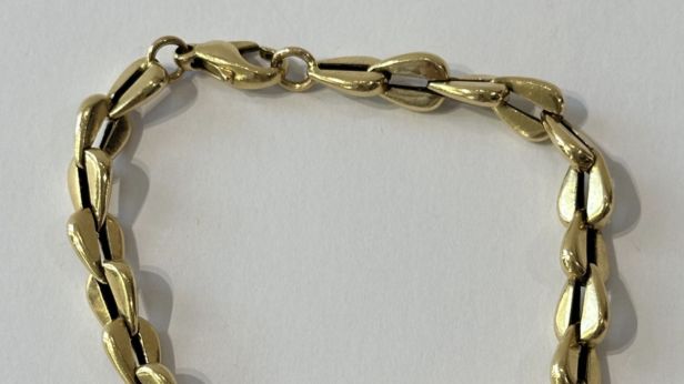 Bracelet en or jaune 18k (750) à maillons gouttes.