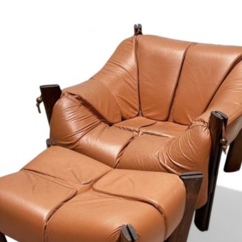 Percival LAFER (né en 1936) Fauteuil modèle MP 211 et son repose-pieds, circa 1975
