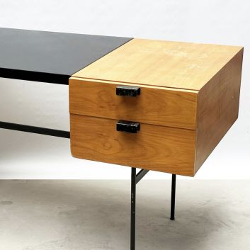 Pierre PAULIN (1927-2009) Bureau, circa 1960, modèle CM141