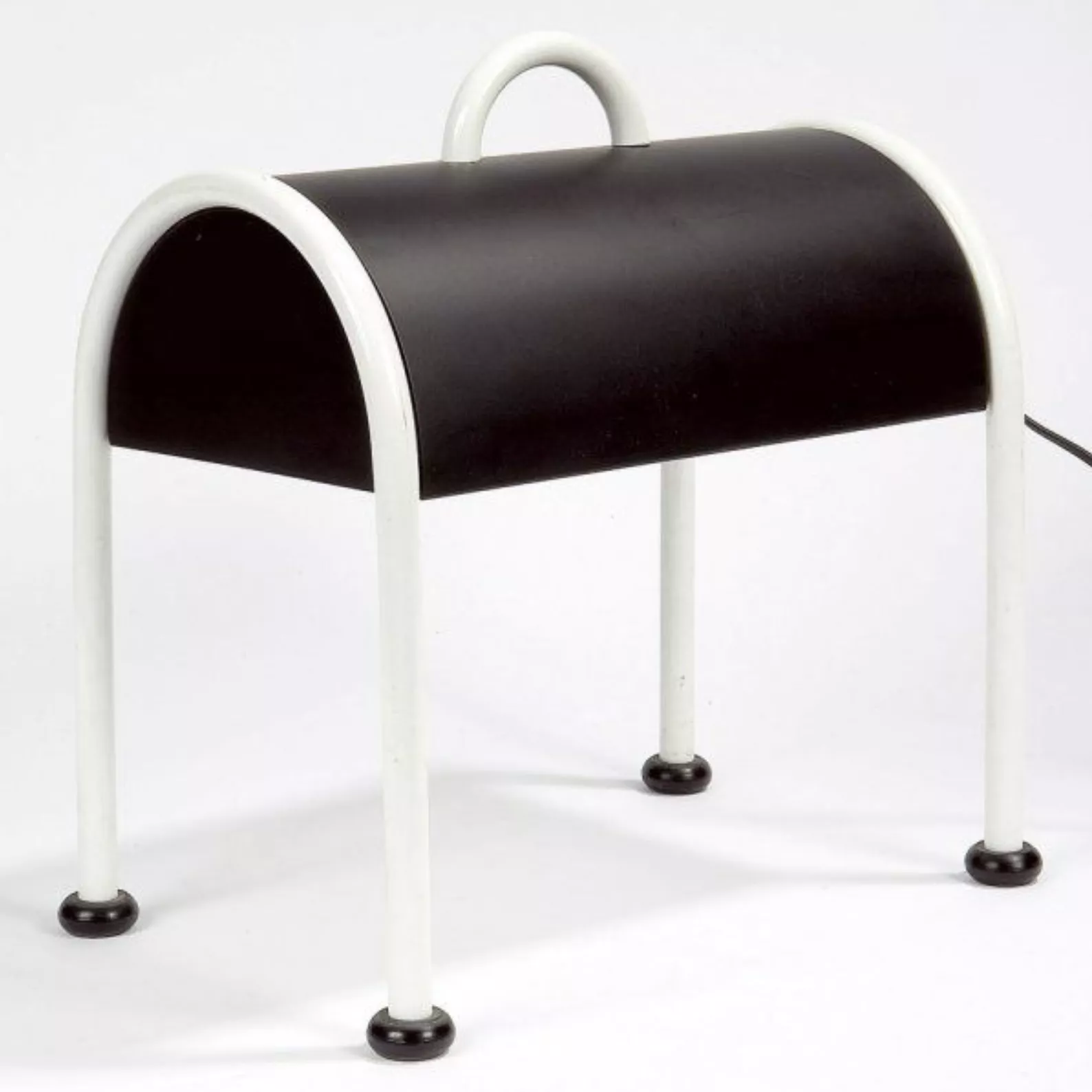 Sottsass, lampe cache ampoule