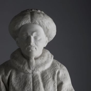 MANUFACTURE ROYALE DE SÈVRES, XVIIIe siècle «L’Empereur de la Chine» - Portrait de l’empereur Qianlong, Biscuit de porcelaine dure, 1775
