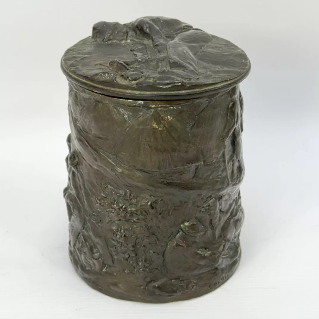 Jules Aim&eacute; Dalou, Pot &agrave; tabac, bronze