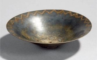 Claudius Linossier, coupe évasée