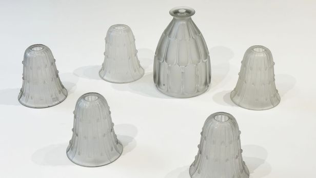 René LALIQUE (1860-1945) Suite de six verres modèle Savergne en cristal