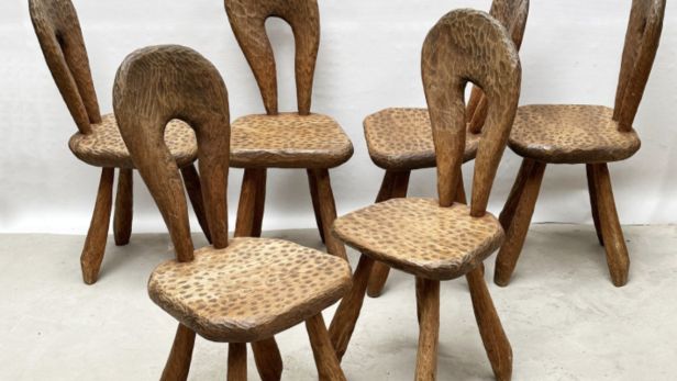 TRAVAIL BRUTALISTE (XXe siècle) Suite de 6 chaises, circa 1960