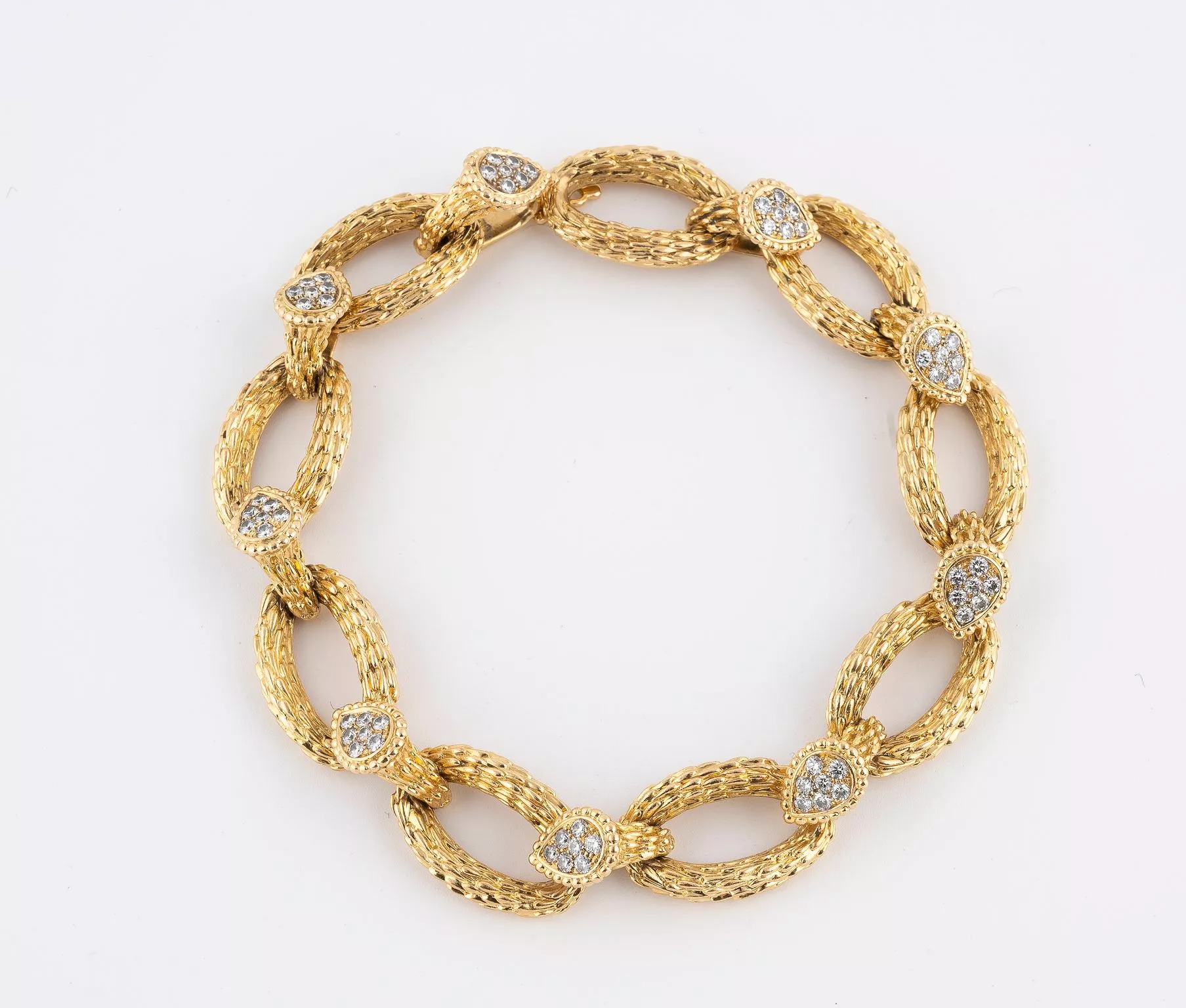 Boucheron, bracelet en or et diamants, mod&egrave;le Serpent