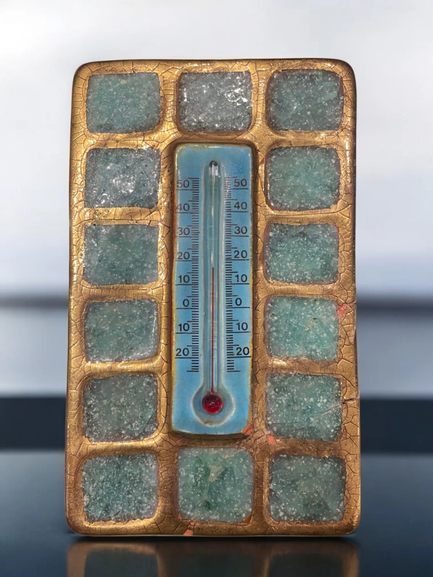 Mithé Espelt, thermom&egrave;tre en c&eacute;ramique