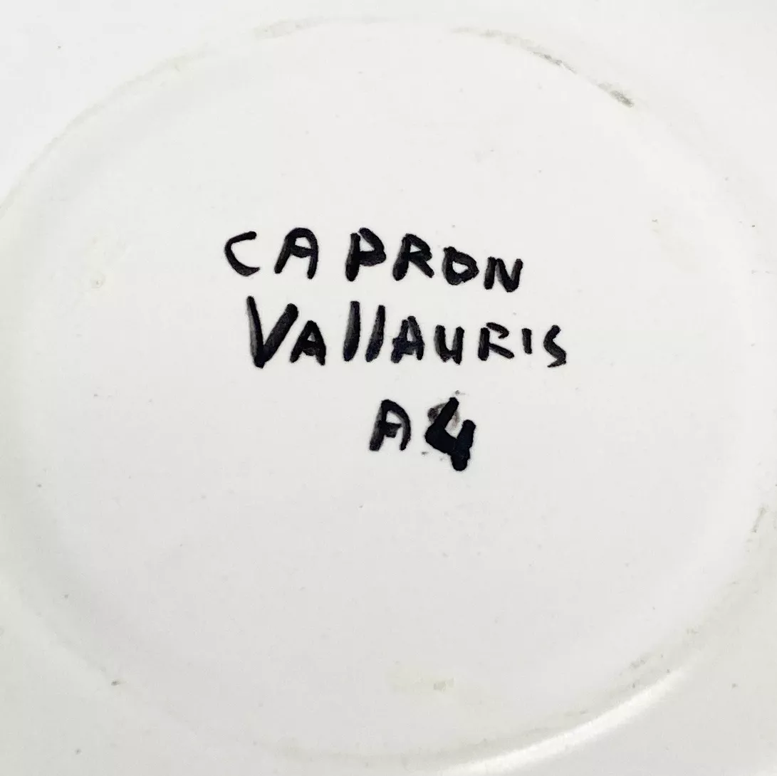 Exemple de signature sur une c&eacute;ramique Capron