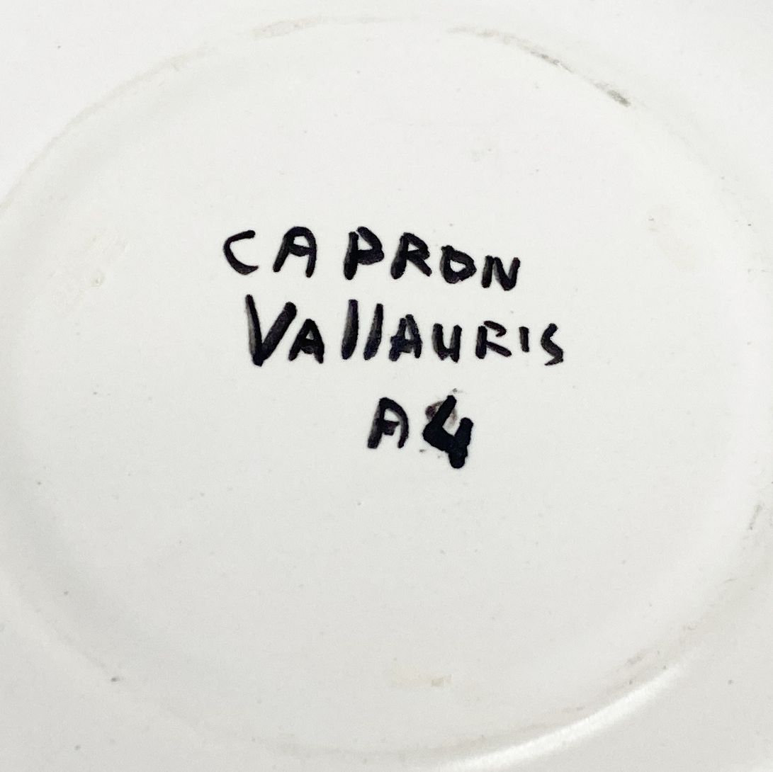 Exemple de signature sur une céramique Capron