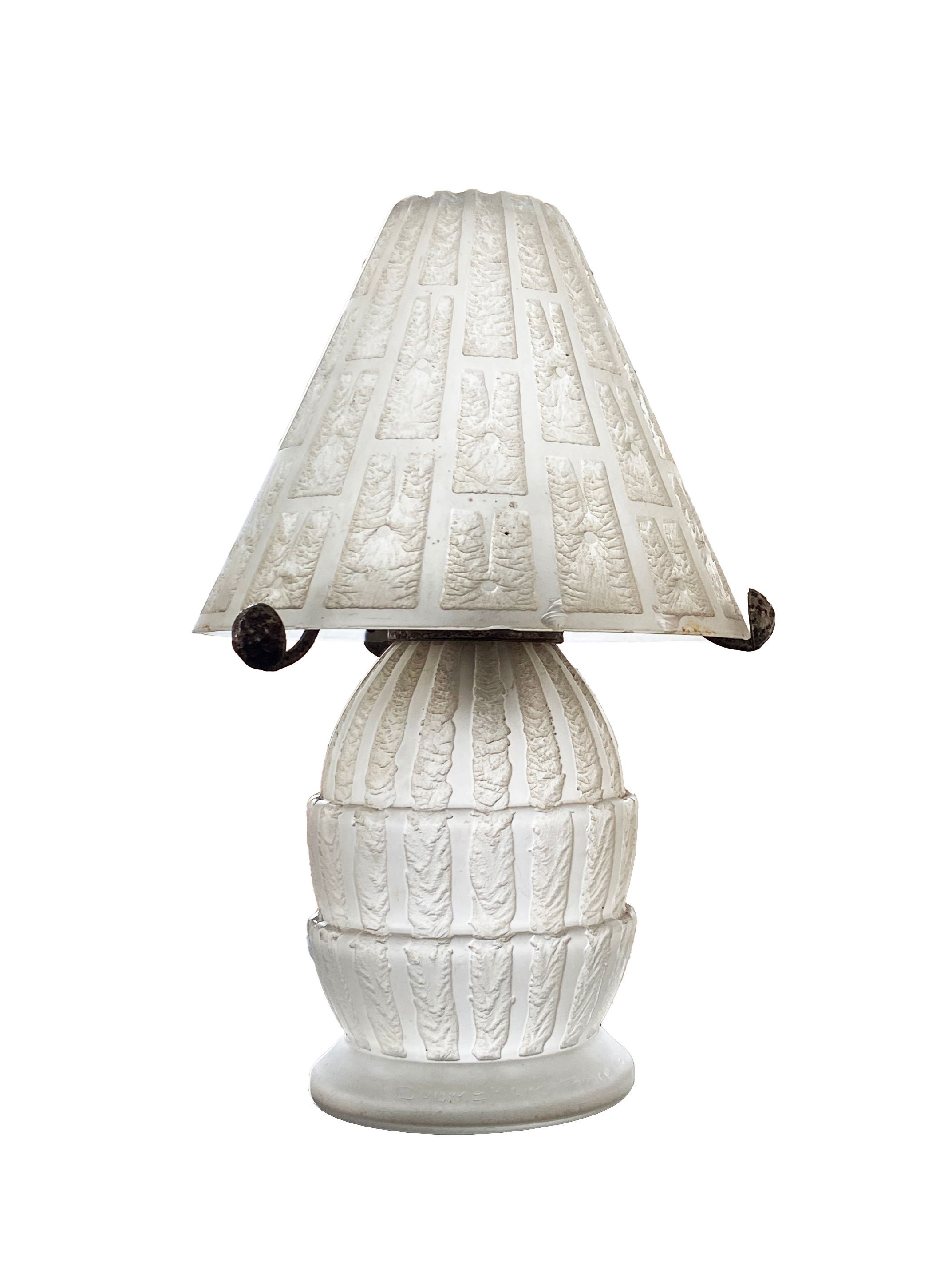 Daum, lampe en pâte de verre