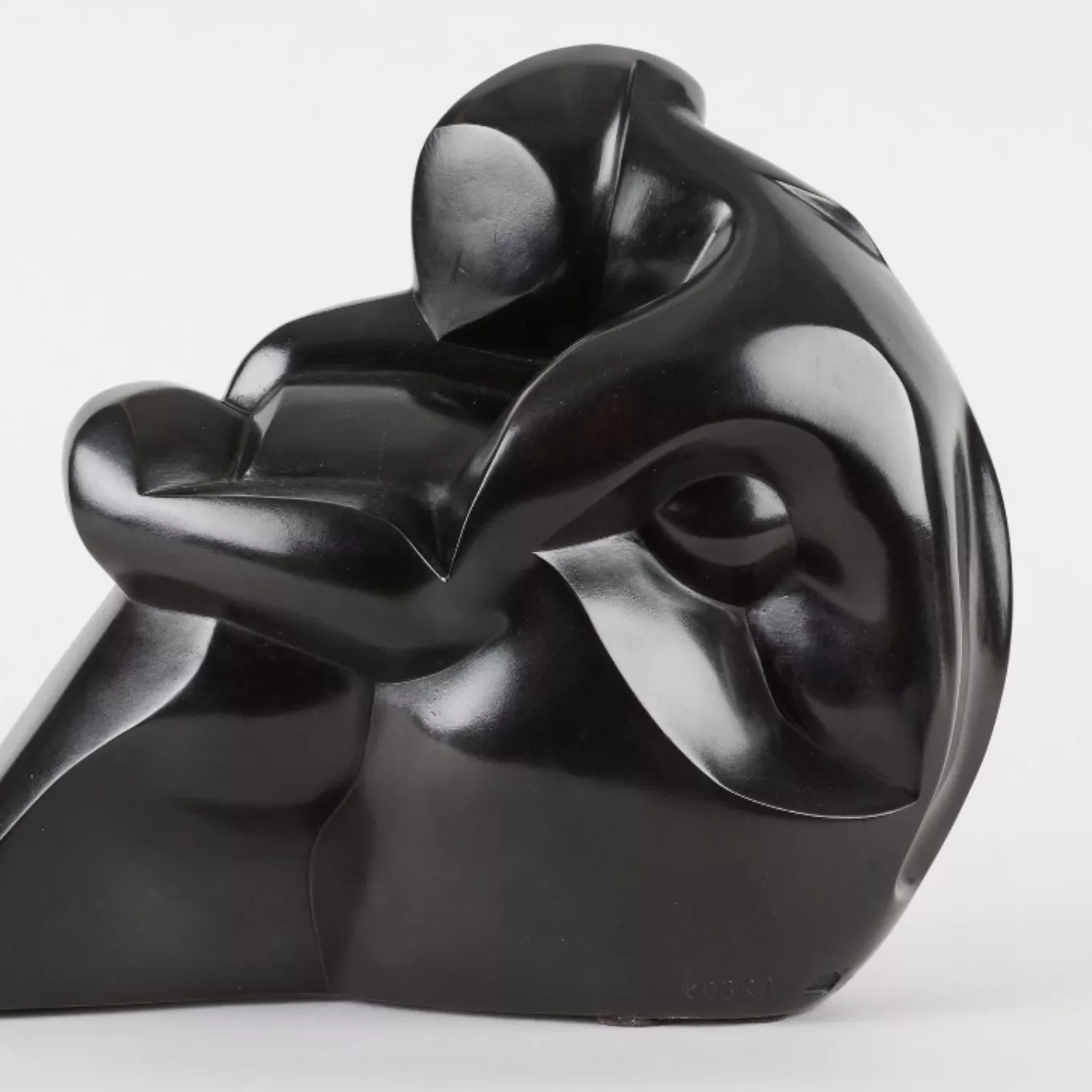 Katarzyna Kobro, sculpture en bronze