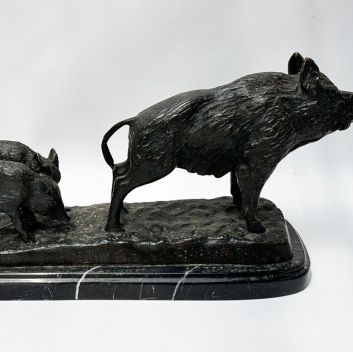 Yves BENOIST-GIRONIERE (1903-1983) Sanglier et ses marcassins, épreuve en bronze à patine brune