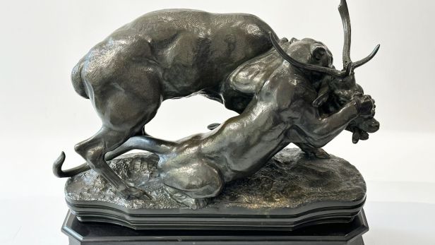 D'après Antoine-Louis BARYE (1795-1875), Panthère saisissant un cerf