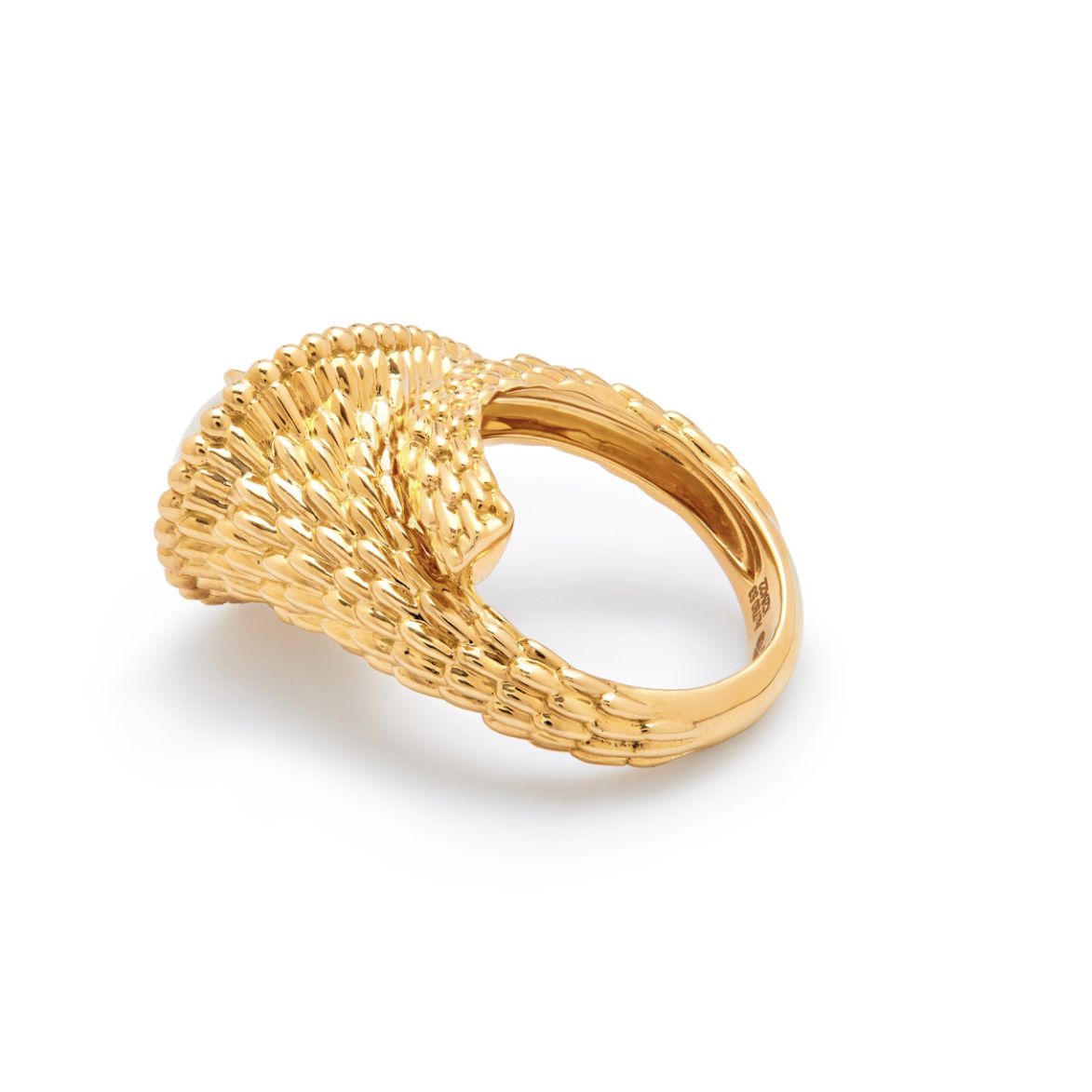 Boucheron, bague serpent de boh&egrave;me en or et nacre