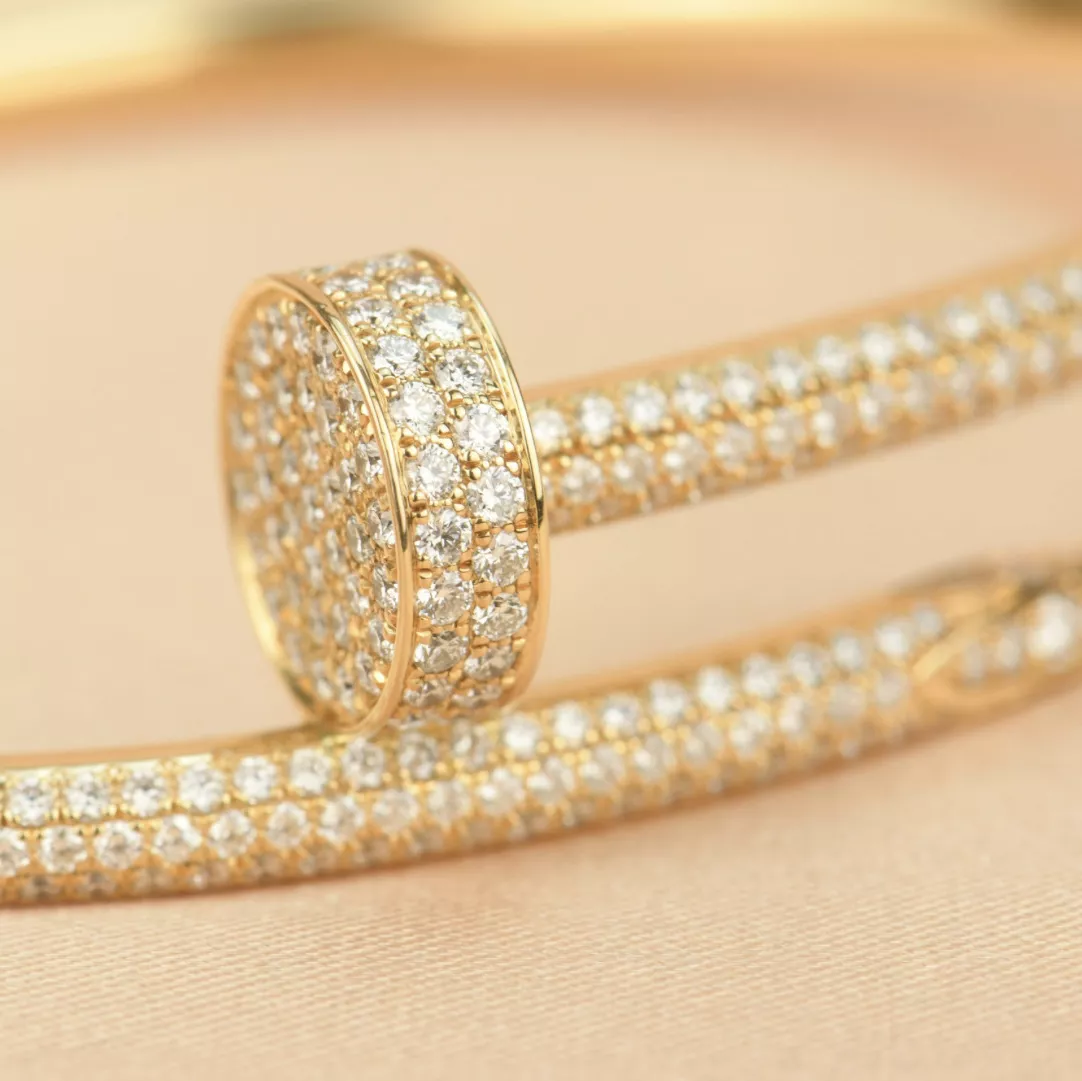 Cartier, bracelet "juste un clou" en or jaune et diamants