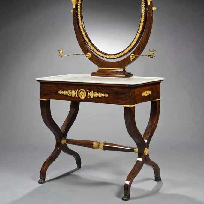 Coiffeuse d'&eacute;poque Empire
