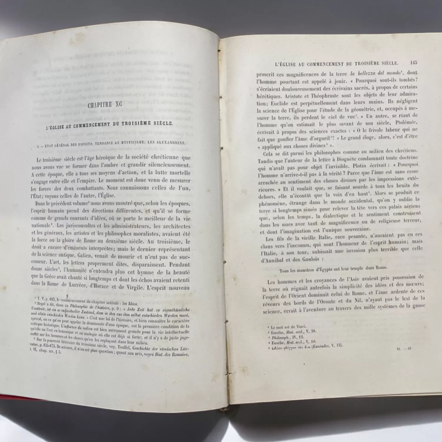 Livre ancien sur Rome, int&eacute;rieur