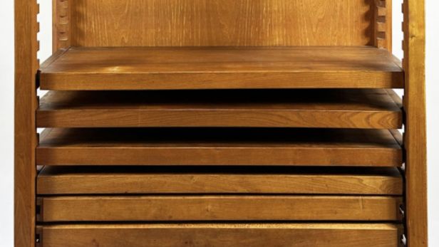 Pierre CHAPO (1927 - 1987) Vaisselier B10 en orme massif