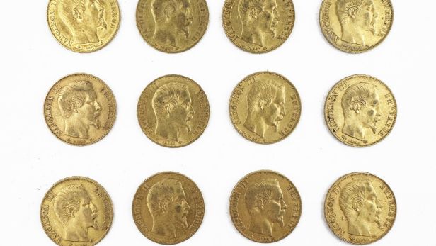 Lot de douze monnaies de 20 francs or Napoléon III empereur à la tête nue