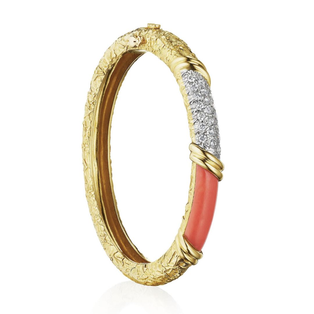 Van Cleef & Arpels, bracelet en or, diamants et corail