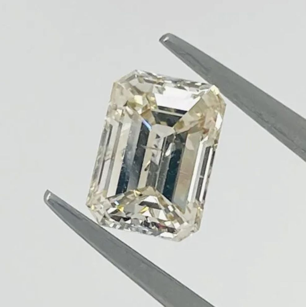Diamant naturel poli de 2 carats