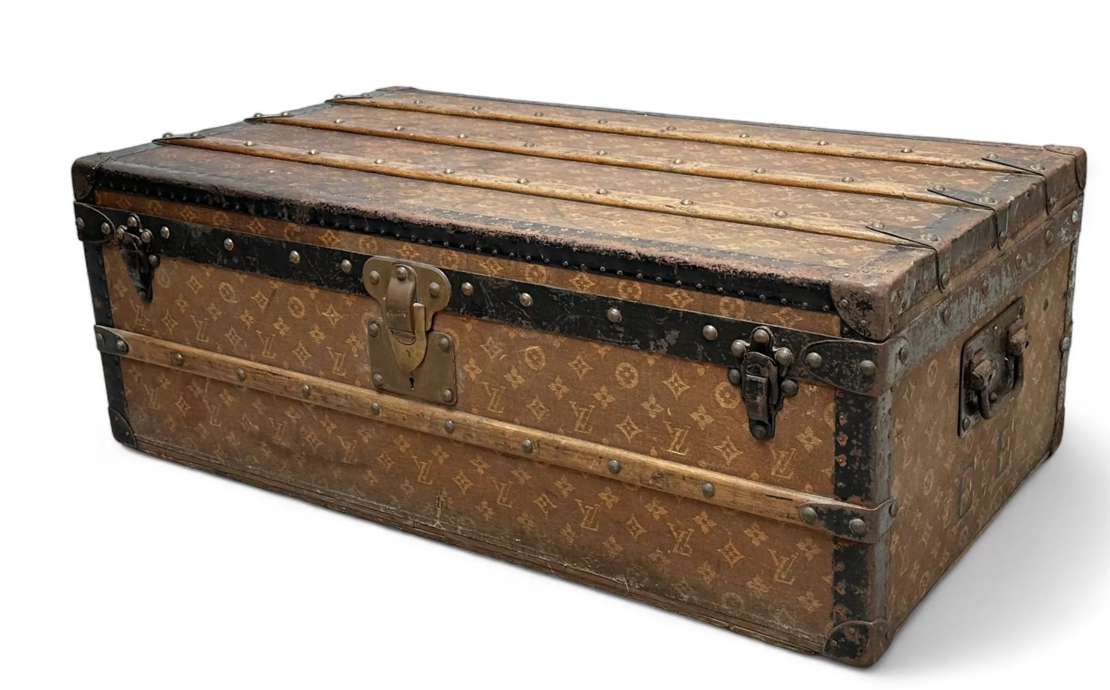 LOUIS VUITTON, Malle de voyage en toile monogramm&eacute;e
