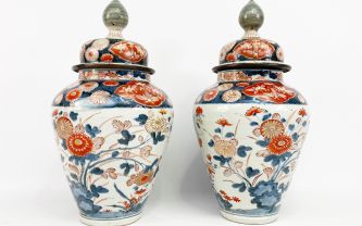 Potiches Imari en porcelaine