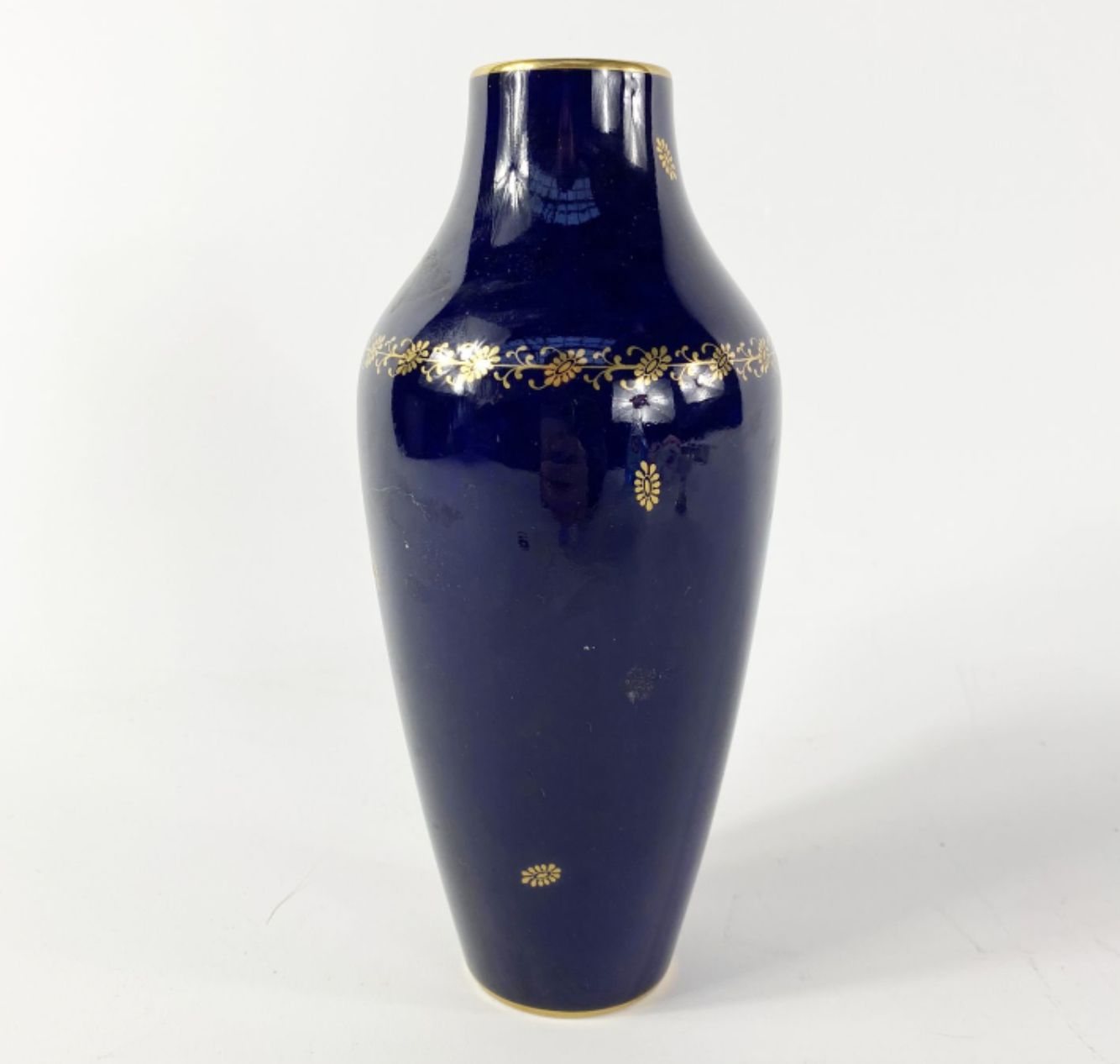 Sèvres, vase en porcelaine bleu de Sèvres