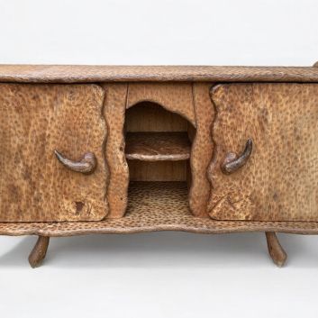 TRAVAIL BRUTALISTE (XXe siècle) Bahut, circa 1960