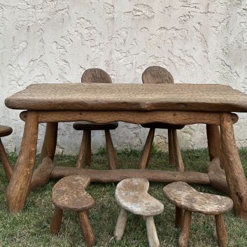 TRAVAIL BRUTALISTE (XXe siècle) Table de salle à manger, circa 1960