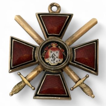RUSSIE Croix de l’Ordre de Saint Vladimir de 4e classe remise à titre militaire en or (583 millièmes) et émail