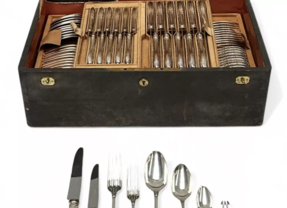Henri SOUFFLOT  Partie de m&eacute;nag&egrave;re en argent (950&deg;/00)