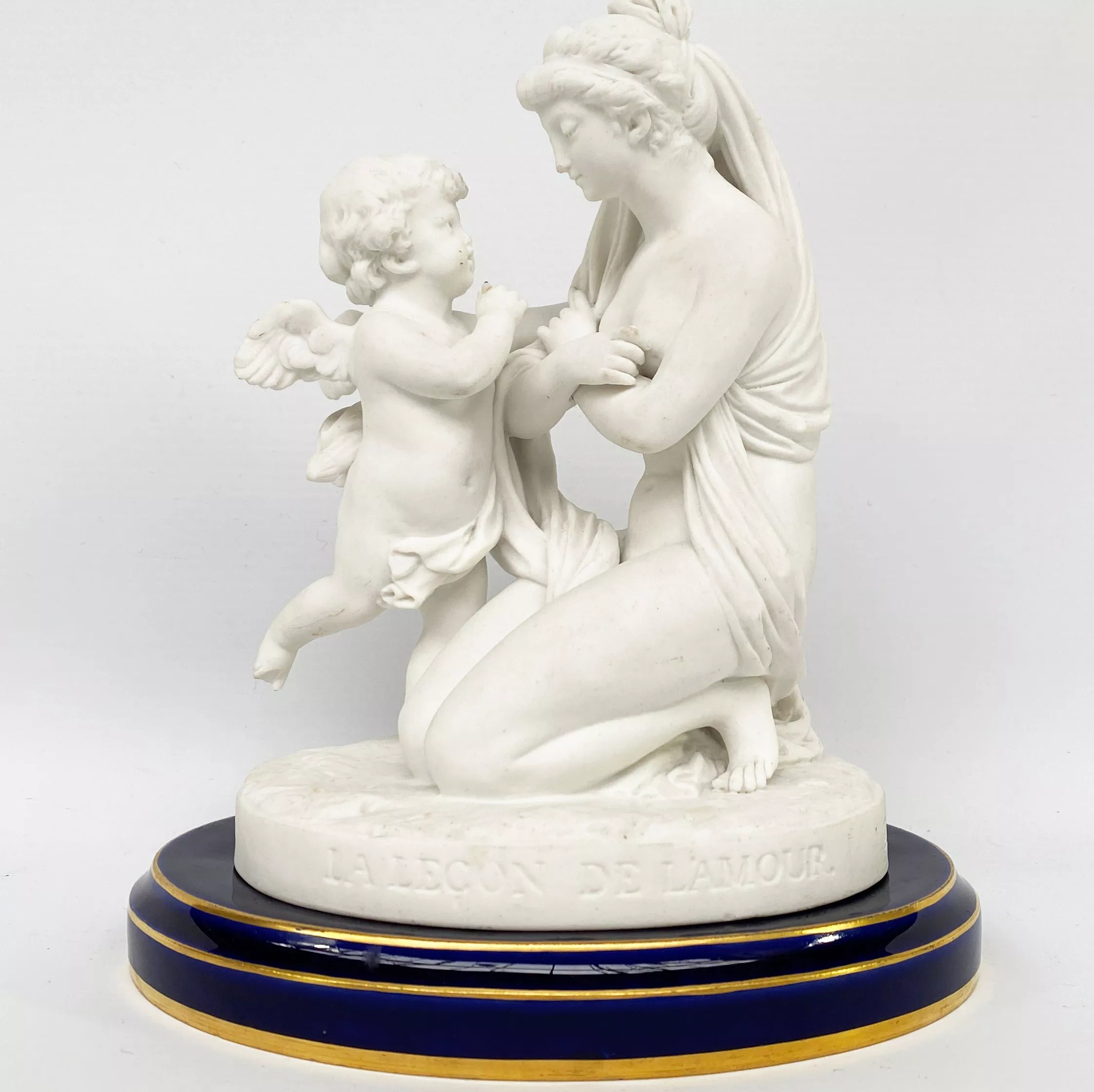 Biscuit en porcelaine de S&egrave;vres