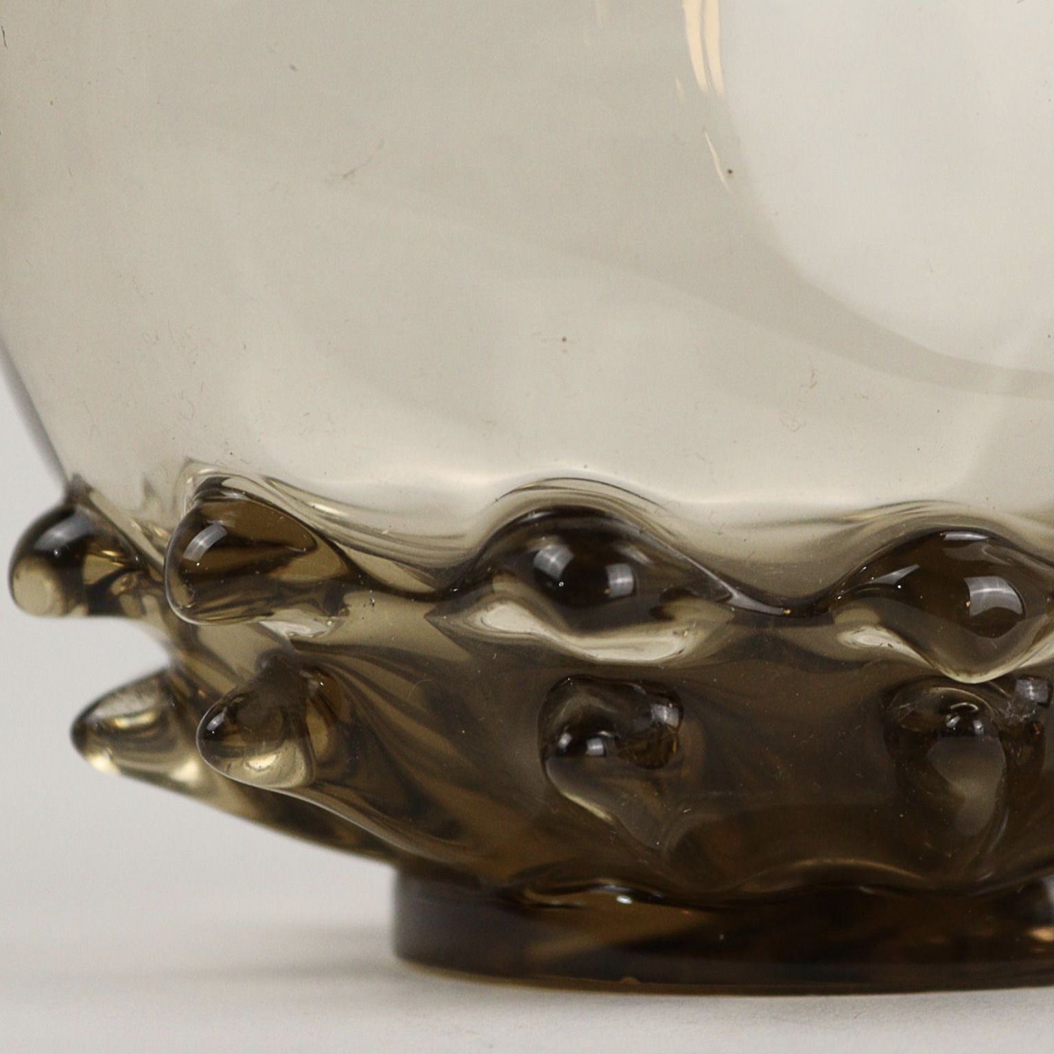Ernest Baptiste Leveillé, vase, d&eacute;tail