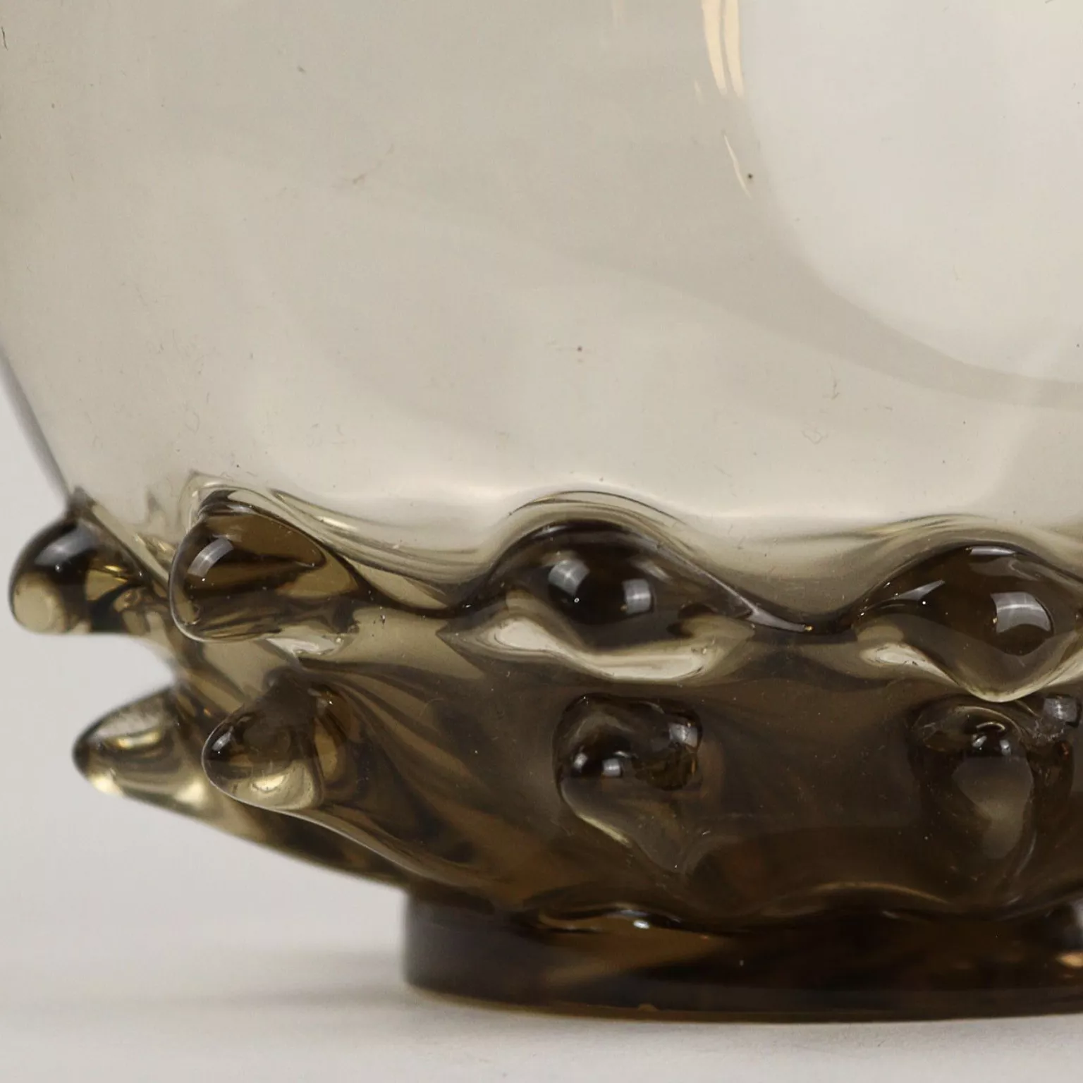 Ernest Baptiste Leveillé, vase, d&eacute;tail