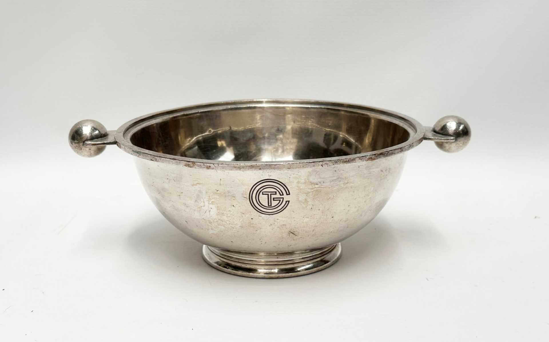 Luc Lanel, plat en métal argenté