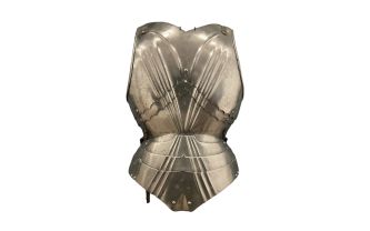 Plastron d'armure à la Maximilien