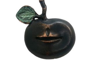 Claude Lalanne, broche pomme
