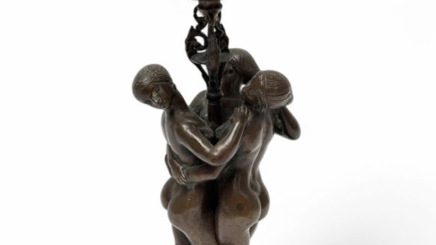 D'après Antoine Louis BARYE (1796-1875) Les trois Grâces Épreuve en bronze à patine brune formant pied de lampe