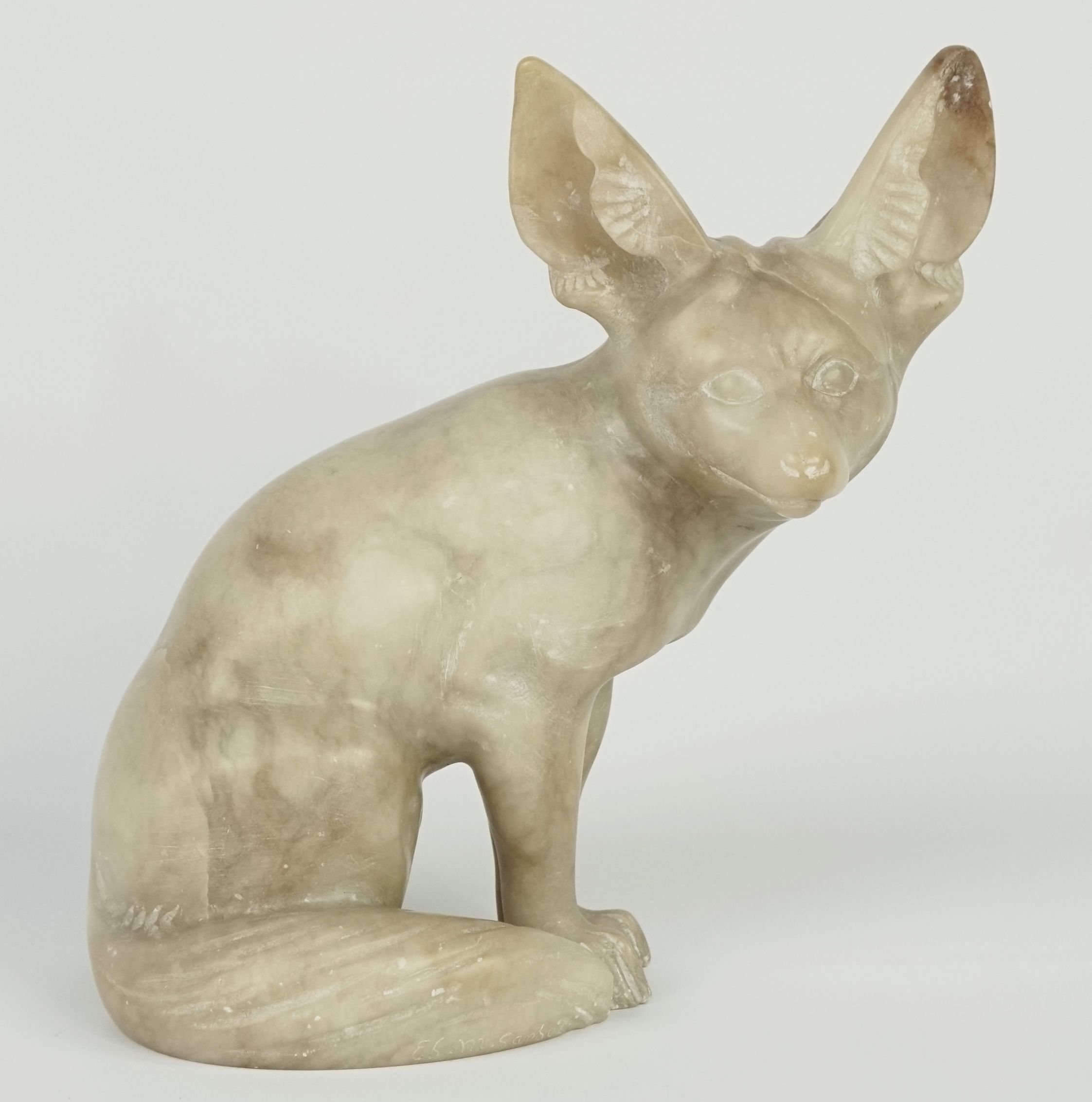 Fennec en albâtre, signé Sandoz