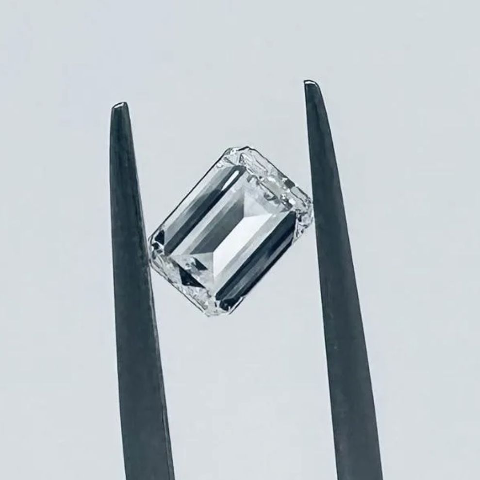 Diamant naturel poli de 1,06 carats