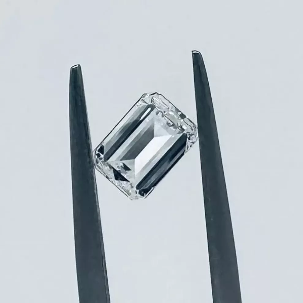 Diamant naturel poli de 1,06 carats