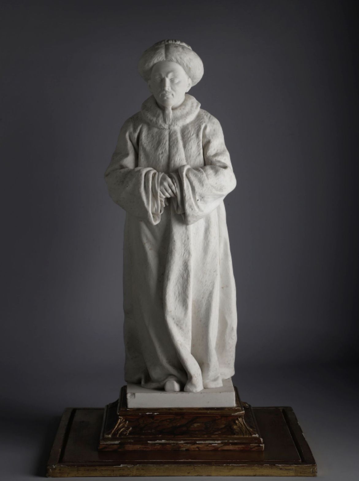 Sèvres, biscuit de l'Empereur Quianlong