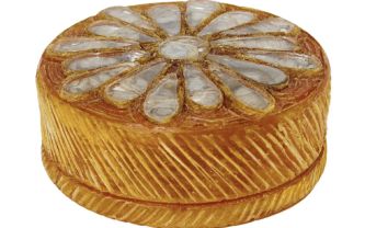 Line Vautrin, boîte en bronze doré
