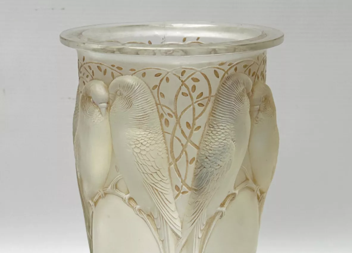 Ren&eacute; LALIQUE (1860 &ndash; 1945) Vase &laquo; Ceylan &raquo; dit aussi &laquo; Huit perruches &raquo;, mod&egrave;le cr&eacute;&eacute; en 1924